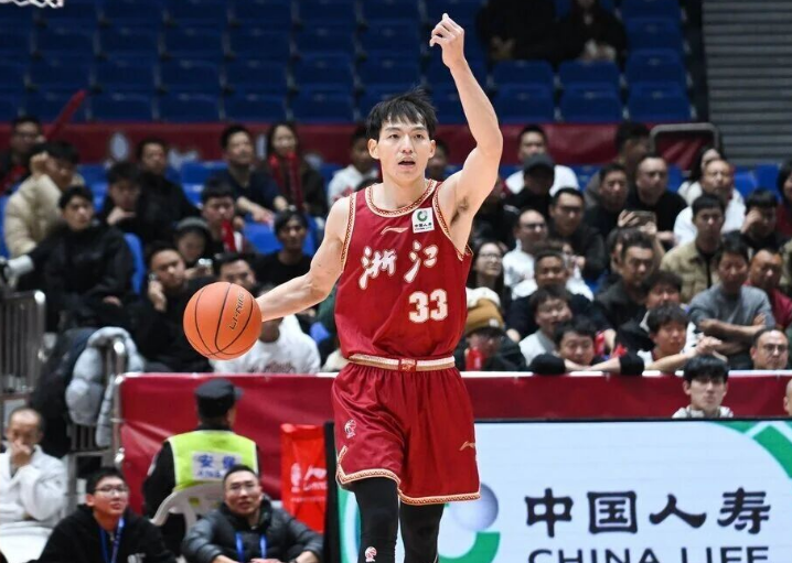 芒果体育奇异果体育-郭艾伦伤停12场！浙江双杀广州换帅后10战8胜 徐昕狂送6帽